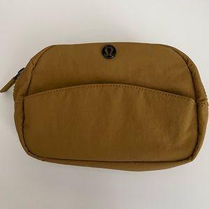 Lululemon double zip Mini pouch 👝